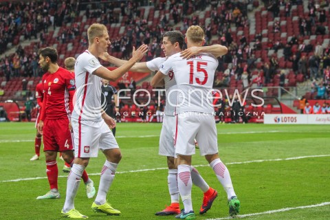  11.10.2016 WARSZAWA PILKA NOZNA <br />FOOTBALL POLISH ELIMINACJE MS 2018<br />MECZ POLSKA - ARMENIA NA STADIONIE NARODOWYM<br />N/Z RADOSC BRAMKA GOL NA 1:0 ROBERT LEWANDOWSKI  KAMIL GLIK <br /> 