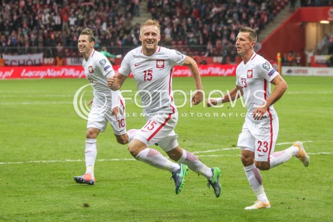  11.10.2016 WARSZAWA PILKA NOZNA <br />FOOTBALL POLISH ELIMINACJE MS 2018<br />MECZ POLSKA - ARMENIA NA STADIONIE NARODOWYM<br />N/Z RADOSC BRAMKA GOL NA 2:1 KAMIL GLIK KAMIL WILCZEK <br /> 