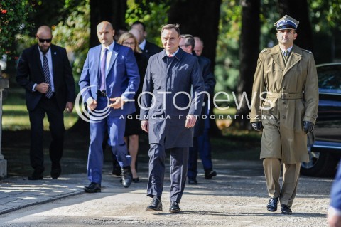  14.10.2016 LANCUT<br />SPOTKANIE PREZYDENTOW PANSTW GRUPY WYSZEHRADZKIEJ NA ZAMKU W LANCUCIE <br />N/Z PREZYDENT RP ANDRZEJ DUDA ZOLNIERZE OCHRONA BOR<br /> 