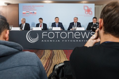 15.10.2016 RZESZOW <br />SPOTKANIE PREZYDENTOW PANSTW GRUPY WYSZEHRADZKIEJ W RZESZOWIE<br />N/Z KONFERENCJA PRASOWA DZIENNIKARZE FOTOREPORTERZY ANDRZEJ DUDA<br /> 