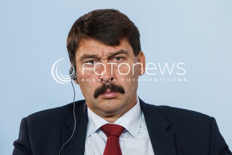  15.10.2016 RZESZOW <br />SPOTKANIE PREZYDENTOW PANSTW GRUPY WYSZEHRADZKIEJ W RZESZOWIE<br />N/Z JANOS ADER - PREZYDENT WEGIER <br /> 