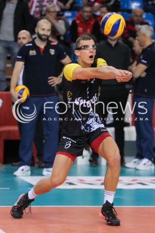  21.10.2016 RZESZOW<br />SIATKOWKA PLUSLIGA 2016/2017 MEN VOLLEYBALL POLAND POLISH PLUS LIGA LEAGUE SEASON 2016/2017<br />MECZ ASSECO RESOVIA RZESZOW - LOTOS TREFL GDANSK <br />N/Z MACIEJ PTASZYNSKI SYLWETKA <br /> 