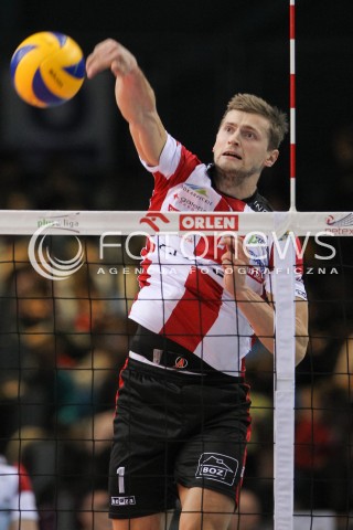  21.10.2016 RZESZOW<br />SIATKOWKA PLUSLIGA 2016/2017 MEN VOLLEYBALL POLAND POLISH PLUS LIGA LEAGUE SEASON 2016/2017<br />MECZ ASSECO RESOVIA RZESZOW - LOTOS TREFL GDANSK <br />N/Z PIOTR NOWAKOWSKI SYLWETKA ATAK<br /> 