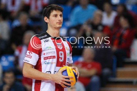  21.10.2016 RZESZOW<br />SIATKOWKA PLUSLIGA 2016/2017 MEN VOLLEYBALL POLAND POLISH PLUS LIGA LEAGUE SEASON 2016/2017<br />MECZ ASSECO RESOVIA RZESZOW - LOTOS TREFL GDANSK <br />N/Z THIBAULT ROSSARD SYLWETKA <br /> 