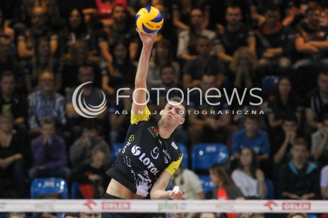  21.10.2016 RZESZOW<br />SIATKOWKA PLUSLIGA 2016/2017 MEN VOLLEYBALL POLAND POLISH PLUS LIGA LEAGUE SEASON 2016/2017<br />MECZ ASSECO RESOVIA RZESZOW - LOTOS TREFL GDANSK <br />N/Z DMYTRO PASHYTSKYY ( PASZYCKI ) SYLWETKA ZAGRYWKA<br /> 