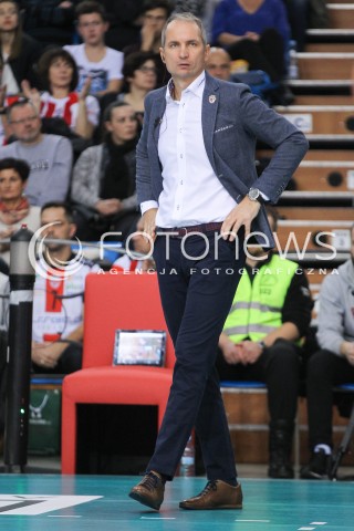  21.10.2016 RZESZOW<br />SIATKOWKA PLUSLIGA 2016/2017 MEN VOLLEYBALL POLAND POLISH PLUS LIGA LEAGUE SEASON 2016/2017<br />MECZ ASSECO RESOVIA RZESZOW - LOTOS TREFL GDANSK <br />N/Z ANDRZEJ KOWAL - I TRENER ( HEAD COACH ) SYLWETKA <br /> 