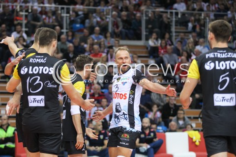  21.10.2016 RZESZOW<br />SIATKOWKA PLUSLIGA 2016/2017 MEN VOLLEYBALL POLAND POLISH PLUS LIGA LEAGUE SEASON 2016/2017<br />MECZ ASSECO RESOVIA RZESZOW - LOTOS TREFL GDANSK <br />N/Z PIOTR GACEK SYLWETKA <br /> 