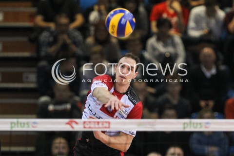  21.10.2016 RZESZOW<br />SIATKOWKA PLUSLIGA 2016/2017 MEN VOLLEYBALL POLAND POLISH PLUS LIGA LEAGUE SEASON 2016/2017<br />MECZ ASSECO RESOVIA RZESZOW - LOTOS TREFL GDANSK <br />N/Z MARKO IVOVIC SYLWETKA ZAGRYWKA<br /> 