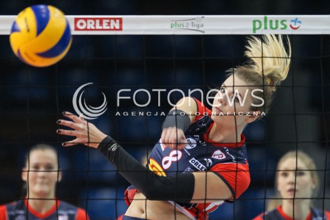  23.10.2016 RZESZOW<br />SIATKOWKA ORLEN LIGA 2016/2017 WOMEN VOLLEYBALL POLAND POLISH ORLENLIGA LEAGUE SEASON 2016/2017<br />MECZ DEVELOPRES SKYRES RZESZOW - BUDOWLANI LODZ <br />N/Z NATALIA STROZIK SYLWETKA ATAK<br /> 