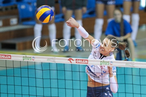  23.10.2016 RZESZOW<br />SIATKOWKA ORLEN LIGA 2016/2017 WOMEN VOLLEYBALL POLAND POLISH ORLENLIGA LEAGUE SEASON 2016/2017<br />MECZ DEVELOPRES SKYRES RZESZOW - BUDOWLANI LODZ <br />N/Z KREMENA KAMENOVA ATAK SYLWETKA <br /> 