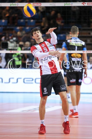  30.10.2016 RZESZOW<br />SIATKOWKA PLUSLIGA 2016/2017 MEN VOLLEYBALL POLAND POLISH PLUS LIGA LEAGUE SEASON 2016/2017<br />MECZ ASSECO RESOVIA RZESZOW - CERRAD CZARNI RADOM <br />N/Z THIBAULT ROSSARD SYLWETKA <br /> 