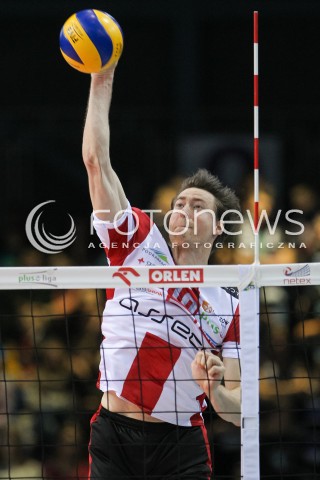  30.10.2016 RZESZOW<br />SIATKOWKA PLUSLIGA 2016/2017 MEN VOLLEYBALL POLAND POLISH PLUS LIGA LEAGUE SEASON 2016/2017<br />MECZ ASSECO RESOVIA RZESZOW - CERRAD CZARNI RADOM <br />N/Z JOCHEN SCHOPS SYLWETKA ATAK<br /> 