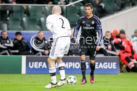  02.11.2016 WARSZAWA PILKA NOZNA STADION LEGII<br />FOOTBALL RUNDA ELIMINACJI UEFA CHAMPIONS LEAGUE<br />MECZ LEGIA WARSZAWA - REAL MADRYT<br />N/Z CRISTIANO RONALDO MICHAL PAZDAN <br /> 
