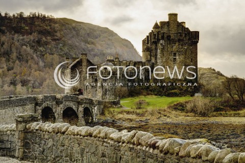  09.11.2016 JESIENNY PEJZAZ SZKOCJI <br />
ZDJECIE ILUSTRACYJNE<br />
N/Z ZAMEK EILEAN DONAN NA WYSPIE LOCH DUICH<br />
 
