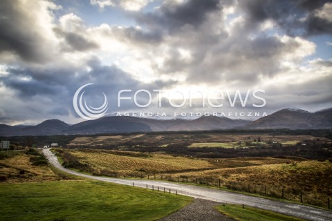  09.11.2016 JESIENNY PEJZAZ SZKOCJI<br />
ZDJECIE ILUSTRACYJNE<br />
N/Z DROGA NA WYSPIE SKYE<br />
 