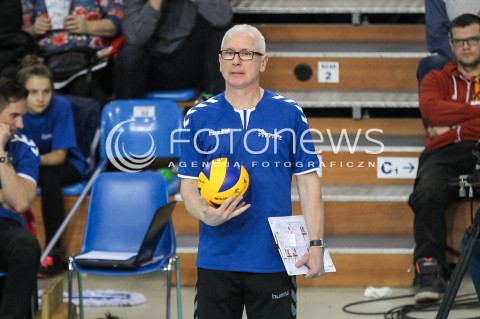  06.11.2016 RZESZOW<br />SIATKOWKA ORLEN LIGA 2016/2017 WOMEN VOLLEYBALL POLAND POLISH ORLENLIGA LEAGUE SEASON 2016/2017<br />MECZ DEVELOPRES SKYRES RZESZOW - CHEMIK POLICE <br />N/Z JACEK SKROK - I TRENER ( HEAD COACH ) SYLWETKA <br /> 