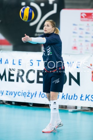  07.11.2016 LODZ SIATKOWKA <br />
ORLEN LIGA  SEZON 2016/2017 <br />
BEEF MASTER BUDOWLANI LODZ - LKS COMMERCECON<br />
N/Z PAULINA MAJ-ERWARDT SYLWETKA<br />
 