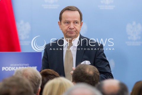  07.11.2016 LANCUT<br />KONFERENCJA "10 LAT DEKLARACJI LANCUCKIEJ - VIA CARPATIA DZIS, WYZWANIA NA PRZYSZLOSC" Z UDZIALEM PREMIER <br />N/Z WLADYSLAW ORTYL ( MARSZALEK WOJEWODZTWA PODKARPACKIEGO ) <br /> 