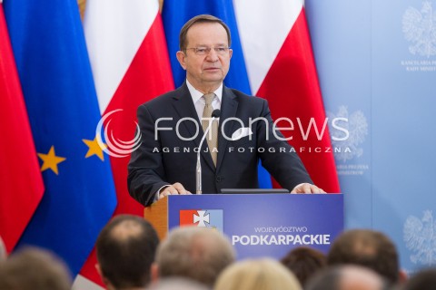  07.11.2016 LANCUT<br />KONFERENCJA "10 LAT DEKLARACJI LANCUCKIEJ - VIA CARPATIA DZIS, WYZWANIA NA PRZYSZLOSC" Z UDZIALEM PREMIER <br />N/Z WLADYSLAW ORTYL ( MARSZALEK WOJEWODZTWA PODKARPACKIEGO ) <br /> 