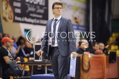  07.11.2016 KROSNO <br />KOSZYKOWKA TAURON BASKET LIGA PLK 2016/2017 <br />MEN BASKETBALL POLAND POLISH BASKETLIGA LEAGUE SEASON 2016/2017 <br />MECZ MIASTO SZKLA KROSNO - PGE TUROW ZGORZELEC<br />N/Z MATHIAS FISCHER - I TRENER ( HEAD COACH ) SYLWETKA <br /> 