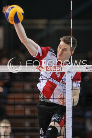  12.11.2016 RZESZOW<br />SIATKOWKA PLUSLIGA 2016/2017 MEN VOLLEYBALL POLAND POLISH PLUS LIGA LEAGUE SEASON 2016/2017<br />MECZ ASSECO RESOVIA RZESZOW - GKS KATOWICE <br />N/Z JOHN GORDON PERRIN SYLWETKA ATAK<br /> 