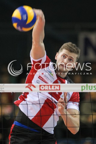  12.11.2016 RZESZOW<br />SIATKOWKA PLUSLIGA 2016/2017 MEN VOLLEYBALL POLAND POLISH PLUS LIGA LEAGUE SEASON 2016/2017<br />MECZ ASSECO RESOVIA RZESZOW - GKS KATOWICE <br />N/Z PIOTR NOWAKOWSKI SYLWETKA ATAK<br /> 