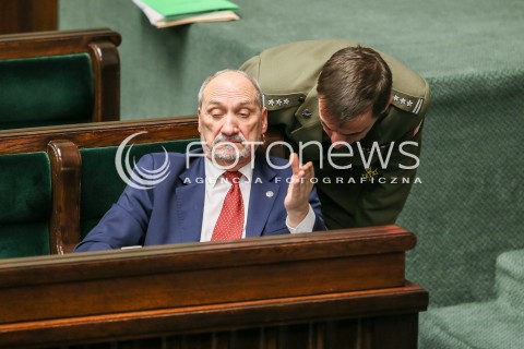  15.11.2016 WARSZAWA SEJM<br />POSIEDZENIE SEJMU RP<br />N/Z ANTONI MACIEREWICZ I PULKOWNIK WOJSKOWY WOJSKO<br /> 