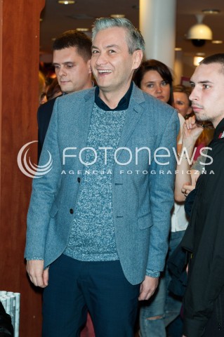  20.11.2016 WARSZAWA<br />PROMOCJA KSIAZKI ROBERTA BIEDRONIA PT. POD PRAD<br />N/Z ROBERT BIEDRON<br /> 