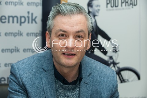  20.11.2016 WARSZAWA<br />PROMOCJA KSIAZKI ROBERTA BIEDRONIA PT. POD PRAD<br />N/Z ROBERT BIEDRON<br /> 