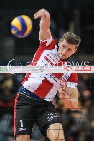  26.11.2016 RZESZOW<br />SIATKOWKA PLUSLIGA 2016/2017 MEN VOLLEYBALL POLAND POLISH PLUS LIGA LEAGUE SEASON 2016/2017<br />MECZ ASSECO RESOVIA RZESZOW - INDYKPOL AZS OLSZTYN <br />N/Z PIOTR NOWAKOWSKI SYLWETKA ATAK <br /> 