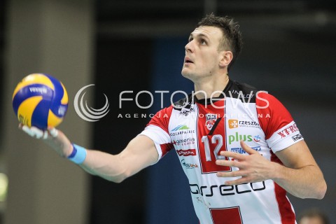  26.11.2016 RZESZOW<br />SIATKOWKA PLUSLIGA 2016/2017 MEN VOLLEYBALL POLAND POLISH PLUS LIGA LEAGUE SEASON 2016/2017<br />MECZ ASSECO RESOVIA RZESZOW - INDYKPOL AZS OLSZTYN <br />N/Z GAVIN SCHMITT SYLWETKA <br /> 