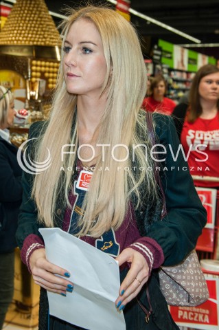  29.11.2016 WARSZAWA<br />AKCJA SZLACHETNA PACZKA Z UDZIALEM TENISISTEK SIOSTR RADWANSKICH<br />N/Z ULA RADWANSKA<br /> 