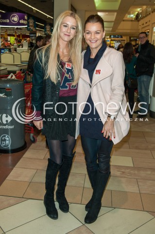  29.11.2016 WARSZAWA<br />AKCJA SZLACHETNA PACZKA Z UDZIALEM TENISISTEK SIOSTR RADWANSKICH<br />N/Z ULA RADWANSKA<br /> 