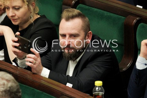  02.12.2016 WARSZAWA SEJM<br />POSIEDZENIE SEJMU RP<br />N/Z PIOTR LIROY MARZEC<br /> 