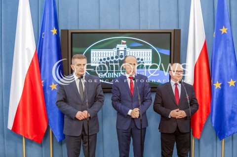  02.12.2016 WARSZAWA SEJM<br />POSIEDZENIE SEJMU RP<br />KONFERENCJA GABINETU CIENI<br />N/Z BARTOSZ ARLUKOWICZ BORYS BUDKA<br /> 
