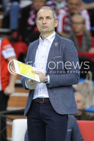  03.12.2016 RZESZOW<br />SIATKOWKA PLUSLIGA 2016/2017 MEN VOLLEYBALL POLAND POLISH PLUS LIGA LEAGUE SEASON 2016/2017<br />MECZ ASSECO RESOVIA RZESZOW - BBTS BIELSKO - BIALA <br />N/Z ANDRZEJ KOWAL - I TRENER ( HEAD COACH ) SYLWETKA <br /> 