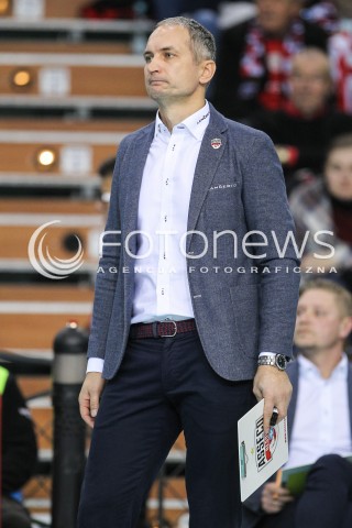  03.12.2016 RZESZOW<br />SIATKOWKA PLUSLIGA 2016/2017 MEN VOLLEYBALL POLAND POLISH PLUS LIGA LEAGUE SEASON 2016/2017<br />MECZ ASSECO RESOVIA RZESZOW - BBTS BIELSKO - BIALA <br />N/Z ANDRZEJ KOWAL - I TRENER ( HEAD COACH ) SYLWETKA <br /> 