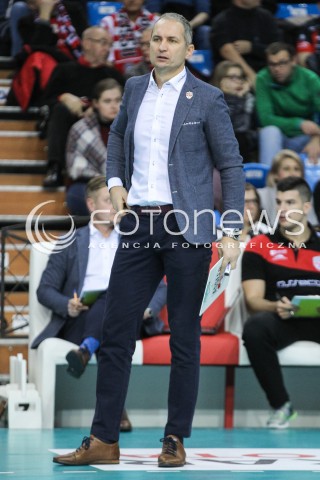  03.12.2016 RZESZOW<br />SIATKOWKA PLUSLIGA 2016/2017 MEN VOLLEYBALL POLAND POLISH PLUS LIGA LEAGUE SEASON 2016/2017<br />MECZ ASSECO RESOVIA RZESZOW - BBTS BIELSKO - BIALA <br />N/Z ANDRZEJ KOWAL - I TRENER ( HEAD COACH ) SYLWETKA <br /> 
