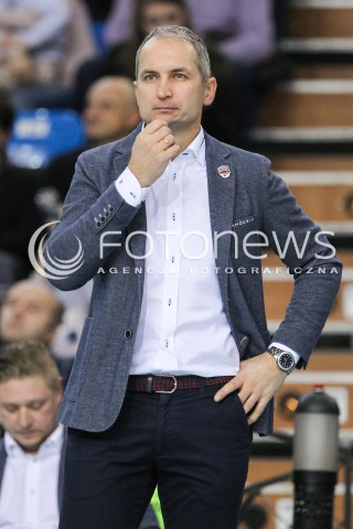 03.12.2016 RZESZOW<br />SIATKOWKA PLUSLIGA 2016/2017 MEN VOLLEYBALL POLAND POLISH PLUS LIGA LEAGUE SEASON 2016/2017<br />MECZ ASSECO RESOVIA RZESZOW - BBTS BIELSKO - BIALA <br />N/Z ANDRZEJ KOWAL - I TRENER ( HEAD COACH ) SYLWETKA <br /> 