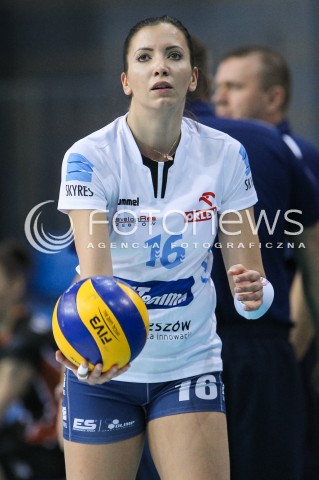  04.12.2016 RZESZOW<br />SIATKOWKA ORLEN LIGA 2016/2017 WOMEN VOLLEYBALL POLAND POLISH ORLENLIGA LEAGUE SEASON 2016/2017<br />MECZ DEVELOPRES SKYRES RZESZOW - KSZO OSTROWIEC<br />N/Z KLAUDIA KACZOROWSKA SYLWETKA <br /> 