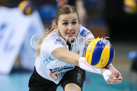  04.12.2016 RZESZOW<br />SIATKOWKA ORLEN LIGA 2016/2017 WOMEN VOLLEYBALL POLAND POLISH ORLENLIGA LEAGUE SEASON 2016/2017<br />MECZ DEVELOPRES SKYRES RZESZOW - KSZO OSTROWIEC<br />N/Z KAROLINA SZYMANSKA SYLWETKA <br /> 