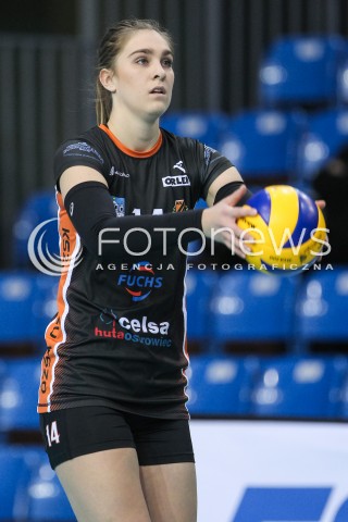  04.12.2016 RZESZOW<br />SIATKOWKA ORLEN LIGA 2016/2017 WOMEN VOLLEYBALL POLAND POLISH ORLENLIGA LEAGUE SEASON 2016/2017<br />MECZ DEVELOPRES SKYRES RZESZOW - KSZO OSTROWIEC<br />N/Z JULIA PIOTROWSKA SYLWETKA <br /> 