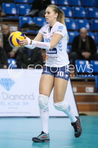  04.12.2016 RZESZOW<br />SIATKOWKA ORLEN LIGA 2016/2017 WOMEN VOLLEYBALL POLAND POLISH ORLENLIGA LEAGUE SEASON 2016/2017<br />MECZ DEVELOPRES SKYRES RZESZOW - KSZO OSTROWIEC<br />N/Z ADELA HELIC SYLWETKA <br /> 
