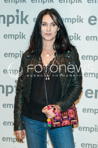  04.12.2016 WARSZAWA<br />
PROMOCJA NOWEJ PLYTY KAYAH GDY PADA SNIEG<br />
N/Z KATARZYNA MAGDA SZCZOT KAYAH<br />
 