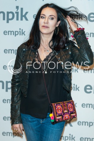  04.12.2016 WARSZAWA<br />
PROMOCJA NOWEJ PLYTY KAYAH GDY PADA SNIEG<br />
N/Z KATARZYNA MAGDA SZCZOT KAYAH<br />
 