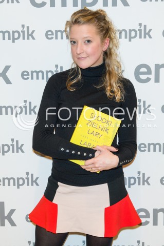  09.12.2016 WARSZAWA<br />
PROMOCJA KSIAZKI LARY GESSLER PT. SLODKI ZIELNIK LARY<br />
N/Z LARA GESSLER<br />
 