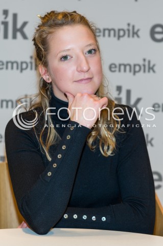  09.12.2016 WARSZAWA<br />
PROMOCJA KSIAZKI LARY GESSLER PT. SLODKI ZIELNIK LARY<br />
N/Z LARA GESSLER<br />
 