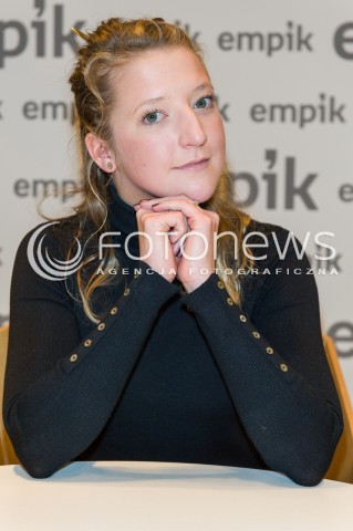  09.12.2016 WARSZAWA<br />
PROMOCJA KSIAZKI LARY GESSLER PT. SLODKI ZIELNIK LARY<br />
N/Z LARA GESSLER<br />
 