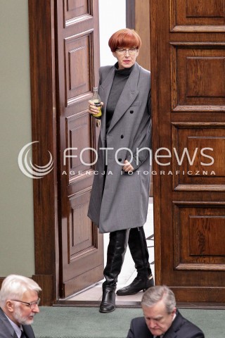  14.12.2016 WARSZAWA SEJM<br />POSIEDZENIE SEJMU RP<br />N/Z ELZBIETA RAFALSKA PIJE SOK KRZYZ<br /> 