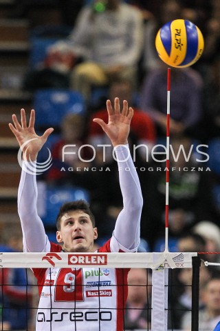  14.12.2016 RZESZOW<br />SIATKOWKA PLUSLIGA 2016/2017 MEN VOLLEYBALL POLAND POLISH PLUS LIGA LEAGUE SEASON 2016/2017<br />MECZ ASSECO RESOVIA RZESZOW - MKS BEDZIN <br />N/Z THIBAULT ROSSARD BLOK SYLWETKA <br /> 